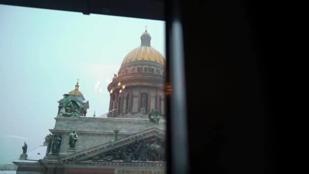 Isaacs katedrála v Saint-Petersburg — Stock video