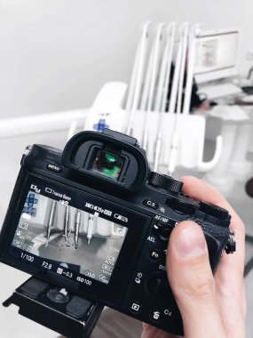 Fotoğrafçı ya da kameramanların dslr aynasızlar kamera ile diş Kliniği