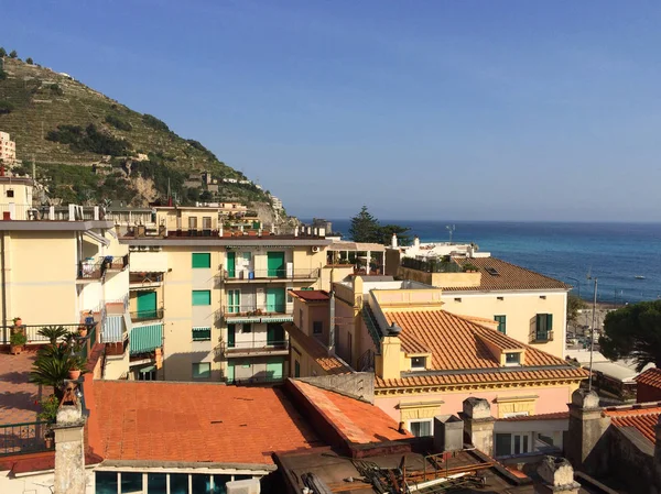 Amalfi, İtalya - 18 Eylül 2015: Street bir şehirde itailan Güney - Amalfi