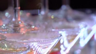 Şampanya partide Piramidi