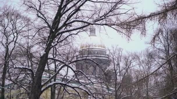 Isaacs katedrála v zimě — Stock video