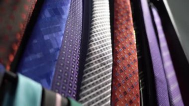 Erkekler kravat bir mağaza