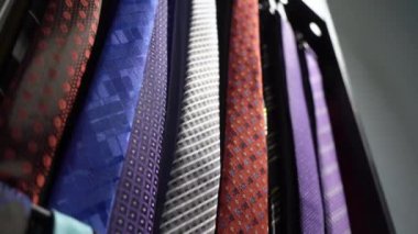 Erkekler kravat bir mağaza