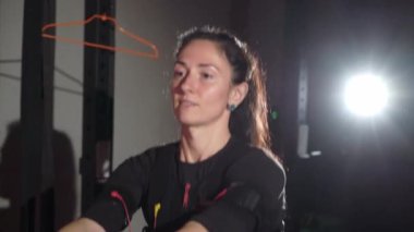 EMS Elektro stimülasyon spor ekipmanları