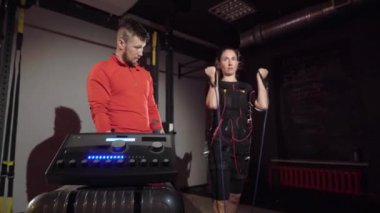 EMS Elektro stimülasyon spor ekipmanları