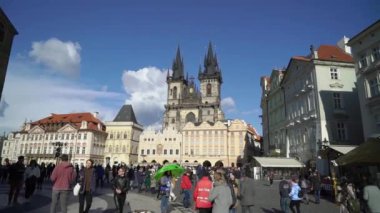 Prag, Çek Cumhuriyeti-Mart 26, 2019: Town Square in Prag, Çek Cumhuriyeti