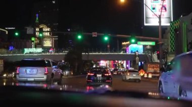 Las Vegas, Usa - 12 Mayıs 2019: Strip Caddesi 'nde Araba Kullanmak