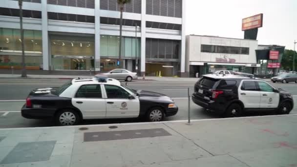 LOS ÁNGELES, EE.UU. - 9 de mayo de 2019: Policías — Vídeo de stock