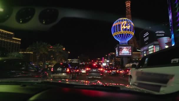 Las Vegas, Verenigde Staten-12 mei 2019: rijden op strip Street — Stockvideo