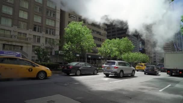 New York, USA-5 maj 2019: skyskrapor i Downtown på Manhattan — Stockvideo