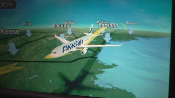Гельсінкі, Фінляндія-4 травня 2019: карта рейсу в літаку — стокове відео