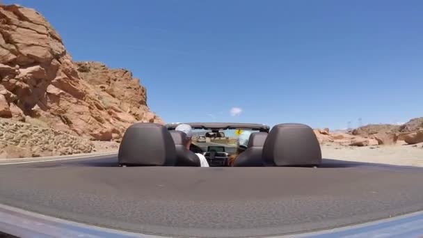 Arizona, USA-13 maja 2019: jazda samochodem w pustyni — Wideo stockowe