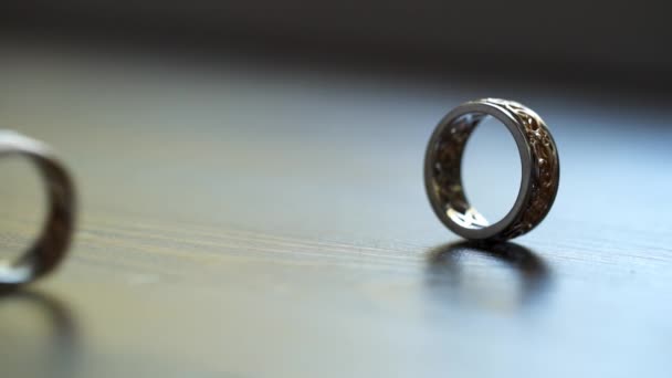 Pair of wedding rings — Stock Video