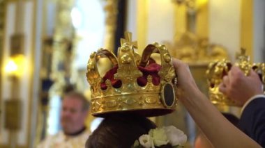 Kilisede düğün töreni