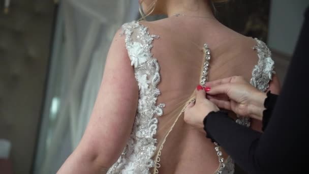 扣式新娘婚纱 — 图库视频影像