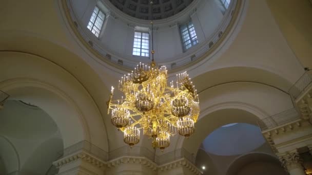 Ceiling and chandelier in cathedral — Stock Video
