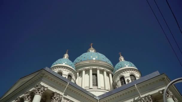 圣彼得堡， 俄罗斯 - 2019年6月23日： 三一大教堂 — 图库视频影像