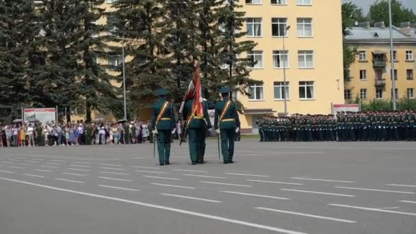 SAINT-PETERSBURG, RUSIA - 20 DE JUNIO DE 2019: Soldados del ejército ruso — Vídeos de Stock