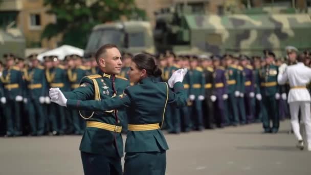 SAINT-PETERSBURG, RUSSIA - JUNE 20, 2019: Russian army soldiers — Stock Video