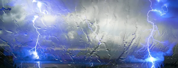 Tormenta Peligrosa Con Rayos Relámpagos —  Fotos de Stock