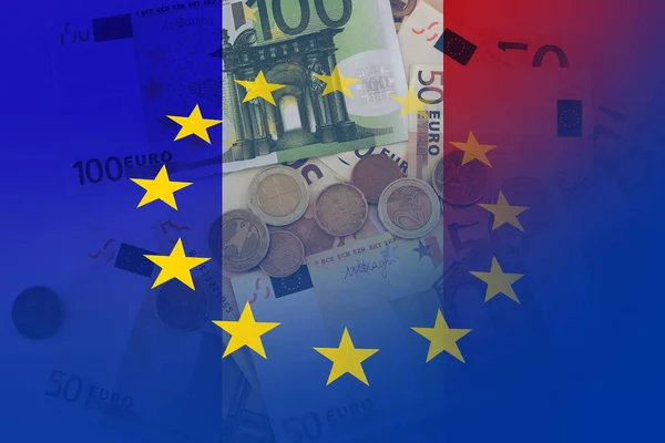Avrupa bayrağı ve arka planda avro banknotları ve bozuk paralarla Fransa bayrağı
