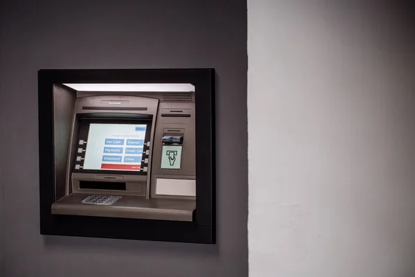 ATM - автоматизований тендерний апарат — стокове фото