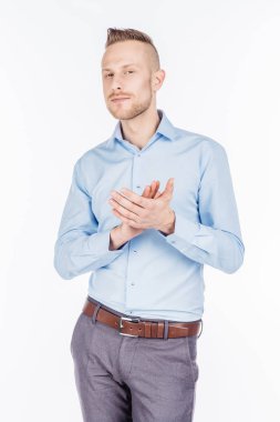 işadamı alkışlar ve beyaz arka plan üzerinde izole alkışlıyor.  