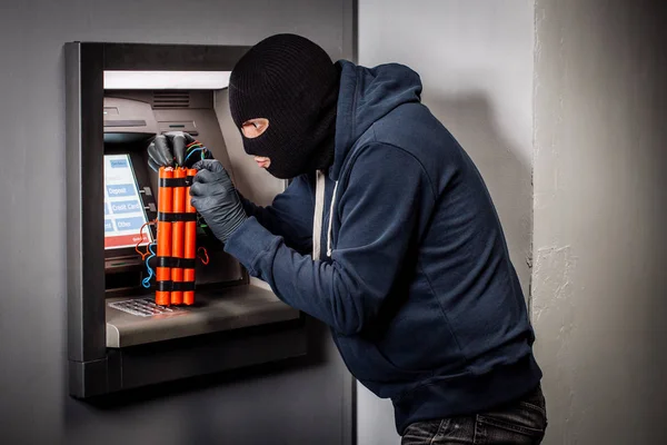 Homem com bomba. Conceito de crime . — Fotografia de Stock