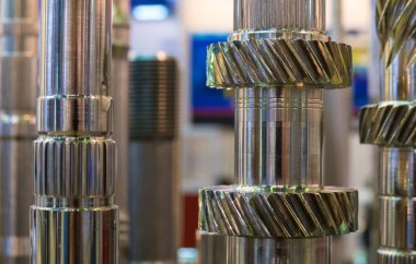 Bulanık arka planda metal matkap