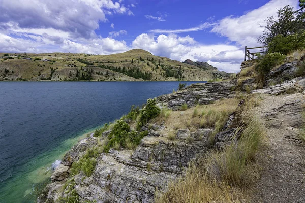 Vernon British Columbia Kanada yakınlarındaki Kalamalka Gölü Provinial Park Kalamalka Gölü görünümü