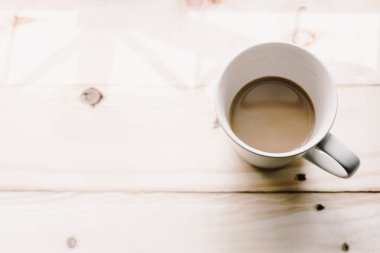 Ahşap masa kahve Kupası