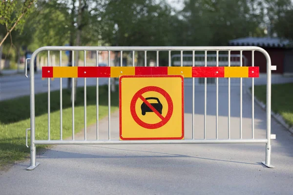 Autos Nicht Erlaubt Schild Zaun — Stockfoto