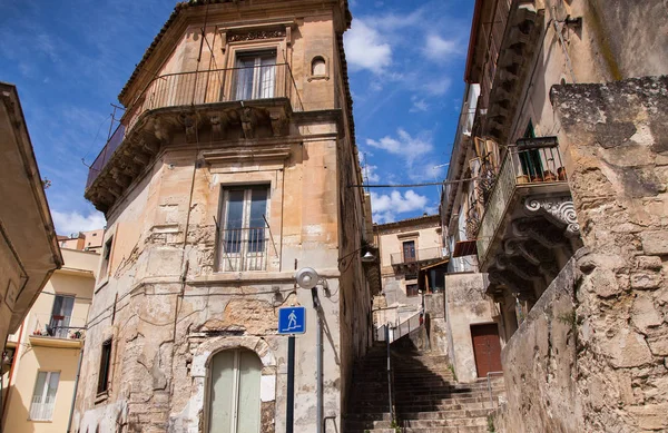 Kleurrijke Huizen Straten Het Oude Middeleeuwse Dorp Ragusa Sicilië Italië — Stockfoto