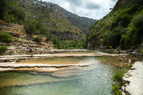 Cachoeira Piscinas Paisagem Montanhosa Fundo Desfiladeiro Riserva Naturale Orientata Cavagrande — Fotografia de Stock