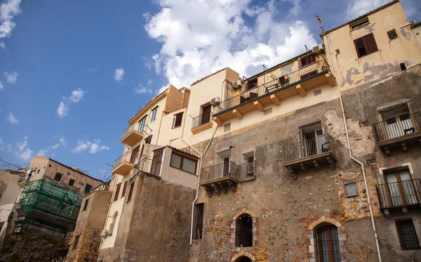Gyönyörű Kilátás Nyílik Középkori Óváros Cefalu Kis Város Tengeren Szicília — Stock Fotó
