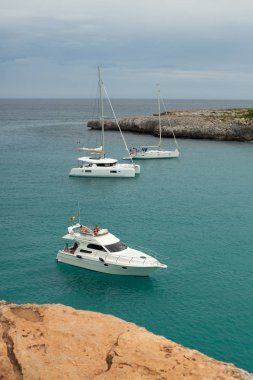 Güzel plaj Mallorca, İspanya. Yaz. Tatil. Deniz suyu.