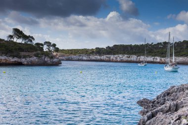 Güzel plaj Mallorca, İspanya. Yaz. Tatil. Deniz suyu.