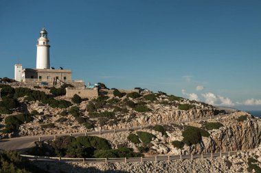 Günbatımı gökyüzü doğa manzara de Formentor kap içinde Mallorca balearic Islands, İspanya Kuzey.