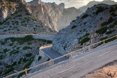Günbatımı gökyüzü doğa manzara de Formentor kap içinde Mallorca balearic Islands, İspanya Kuzey.