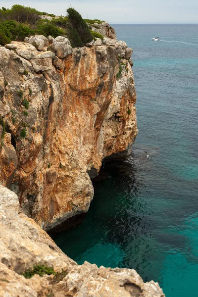 Güzel plaj Mallorca, İspanya. Yaz. Tatil. Deniz suyu.