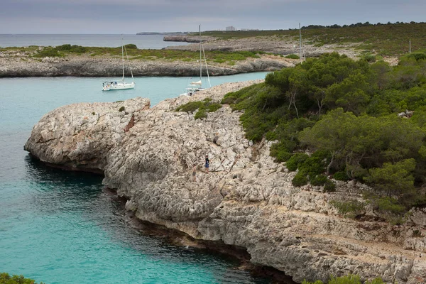 Όμορφη Παραλία Στη Μαγιόρκα Της Ισπανίας Καλοκαίρι Διακοπές Θαλασσινό Νερό — Φωτογραφία Αρχείου