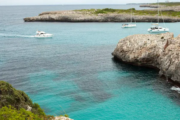 Όμορφη Παραλία Στη Μαγιόρκα Της Ισπανίας Καλοκαίρι Διακοπές Θαλασσινό Νερό — Φωτογραφία Αρχείου