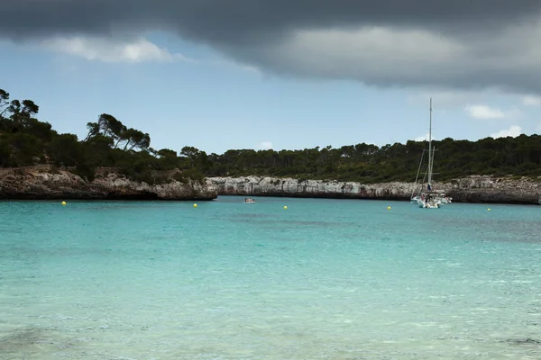 Güzel plaj Mallorca, İspanya. Yaz. Tatil. Deniz suyu.