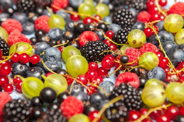 Olika Färska Sommarbär Ovanifrån Bär Blanda Frukt Färg Mat Dessertberries — Stockfoto