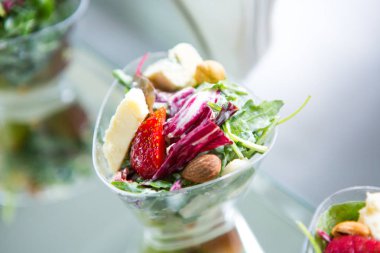 Gıda düğün olay tablo yemek servisi. Büfe doğrultusunda düğün. Lezzetli meze yakın çekim. 