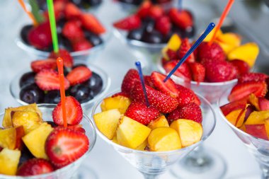 Gıda düğün olay tablo yemek servisi. Büfe doğrultusunda düğün. Lezzetli meze yakın çekim. 