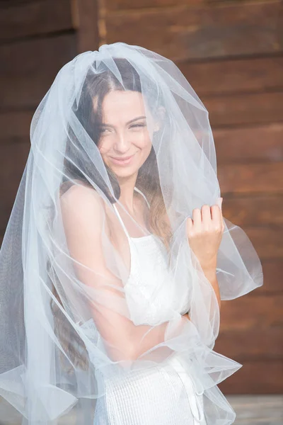 Modefoto Einer Schönen Braut Glückliche Braut Einem Stilvollen Weißen Kleid — Stockfoto