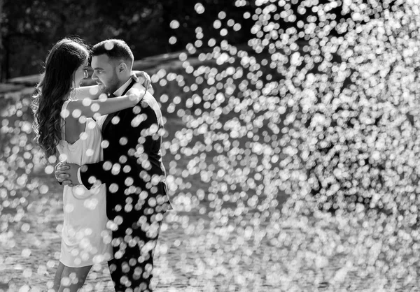 Mutlu Gelin Damat Evli Çift Sadece Evli Çift Kucakladı Düğün — Stok fotoğraf