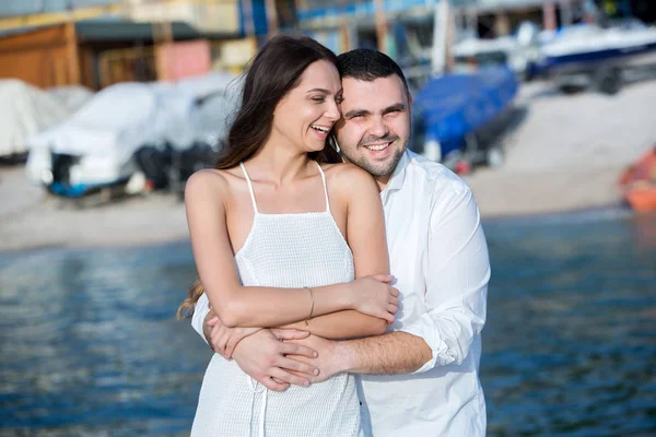 Noiva Feliz Noivo Casal Alegre Apenas Casal Abraçado Casamento Casal — Fotografia de Stock