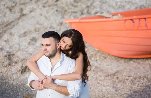 Glückliches Brautpaar Fröhliches Ehepaar Eheleute Umarmten Sich Hochzeitspaar — Stockfoto